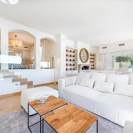 Luxury With Panoramic Sea Views *
