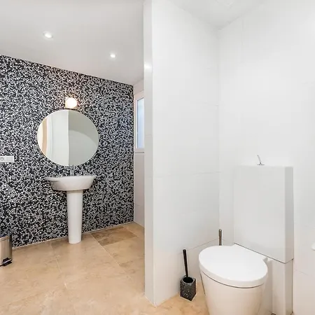 Luxury With Panoramic Sea Views